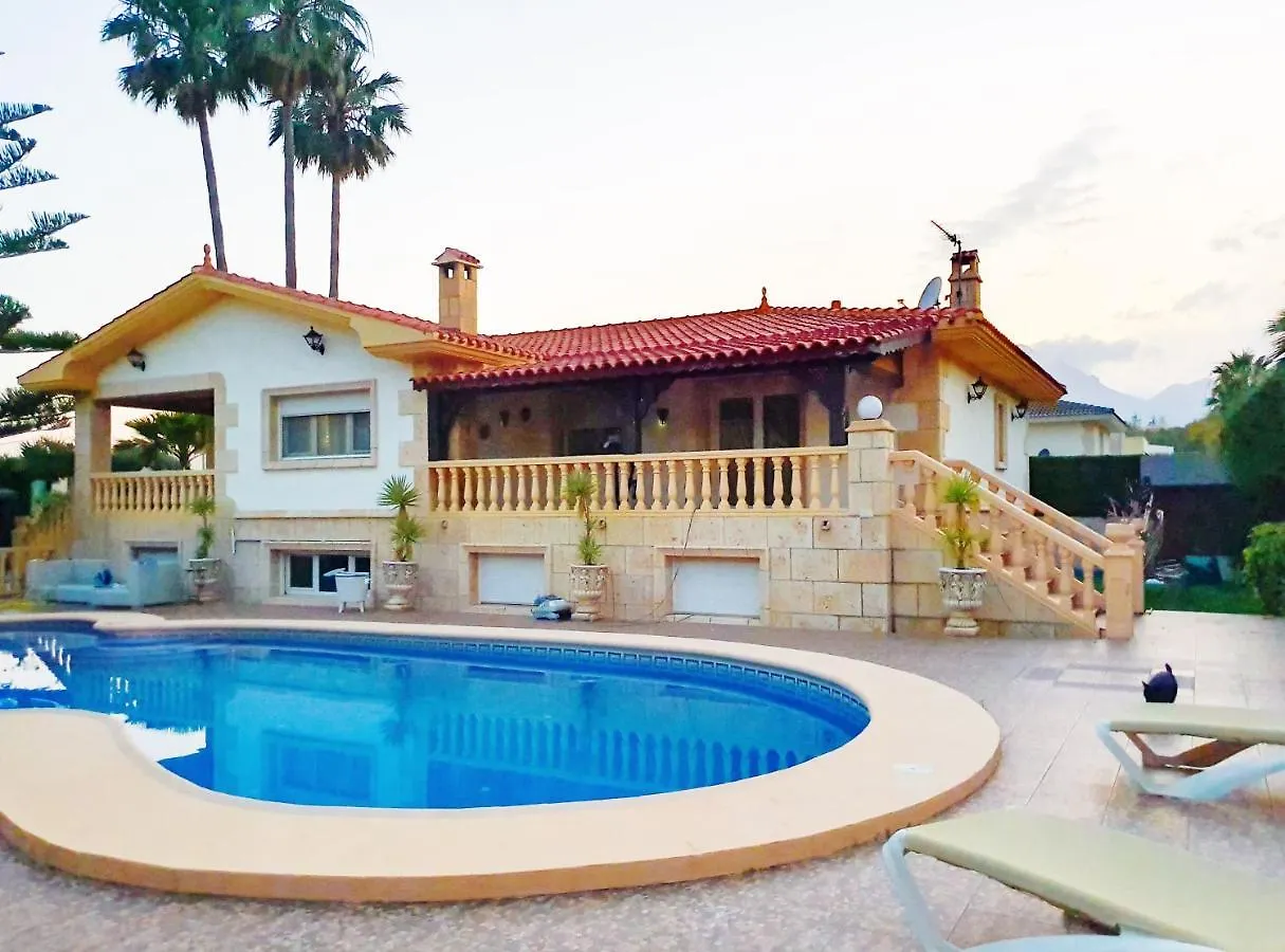 Villa Tres Palmeras muy cerca de Albir y Benidorm L'Alfas del Pi España