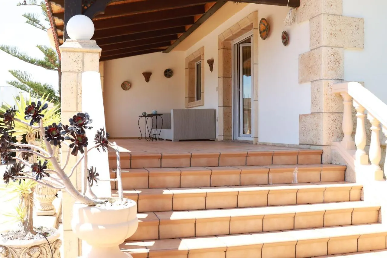 Villa Tres Palmeras muy cerca de Albir y Benidorm L'Alfas del Pi